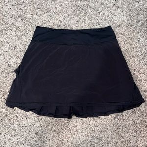 Black Lululemon skirt - size 4